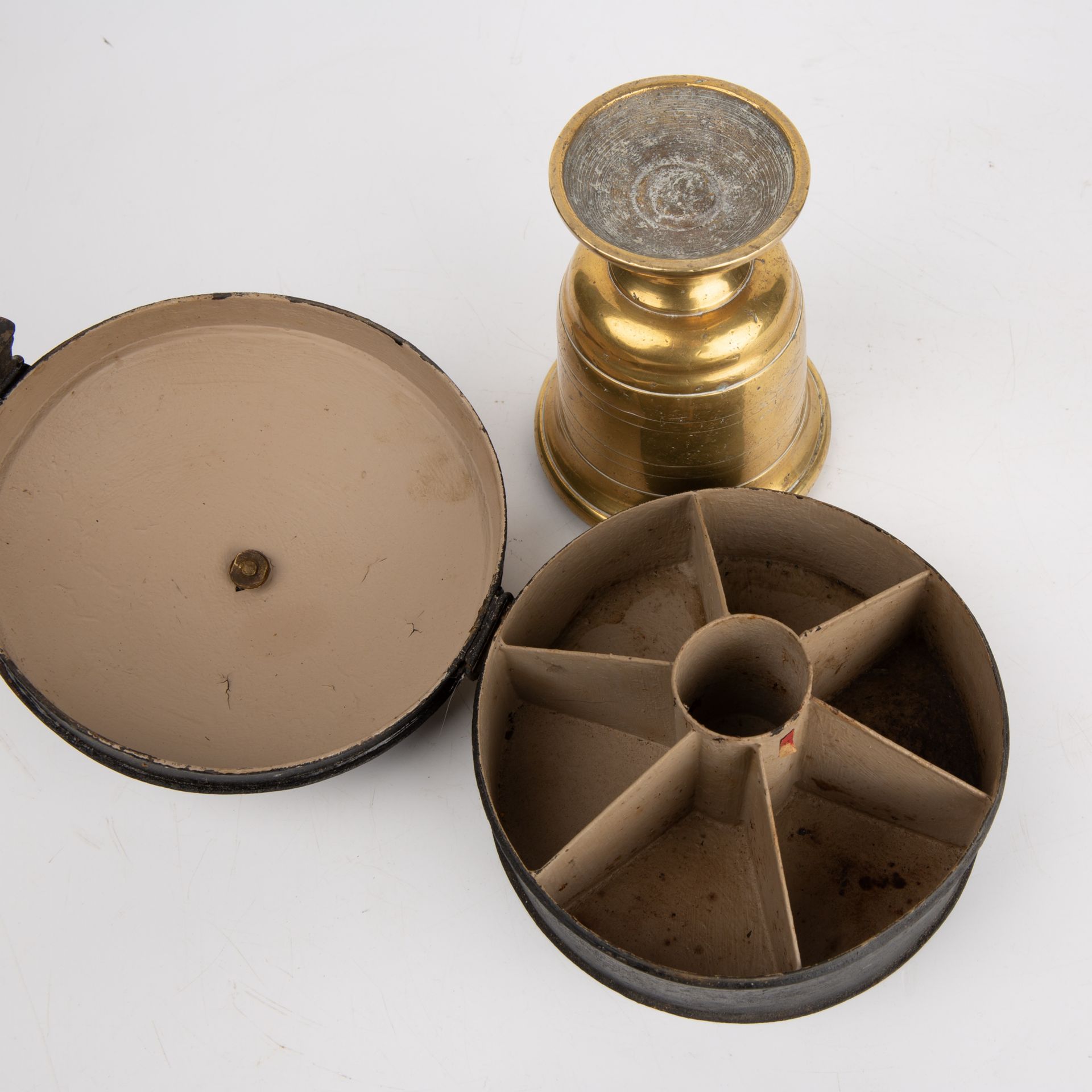 A Georgian toleware spice tin 15cm diameter together with an antique brass mortar 10cm x 13cm - Image 4 of 4