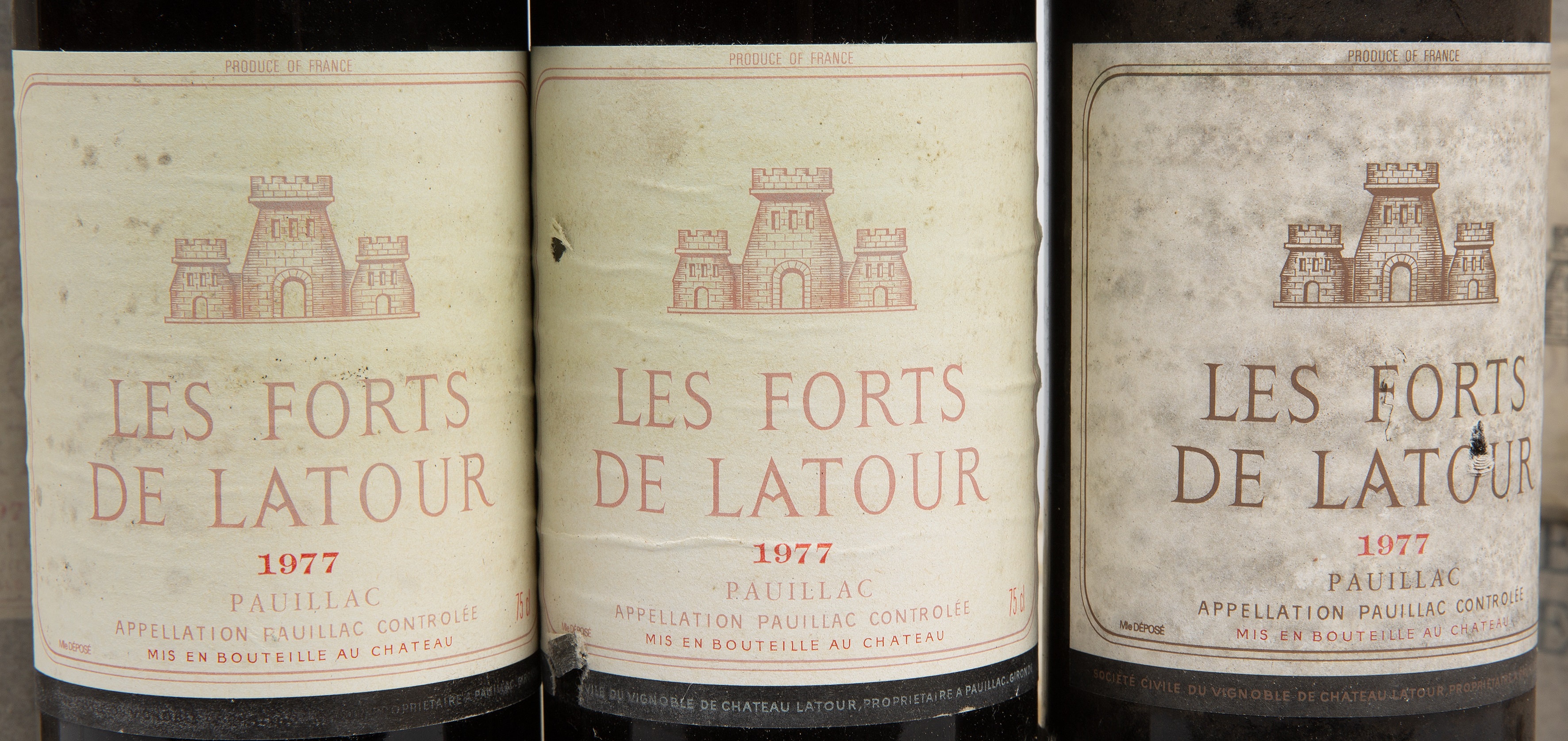Sixteen bottles of 1977 Chateau Latour 'Les Forts de Latour', Pauillac, France (16) With original - Bild 2 aus 13