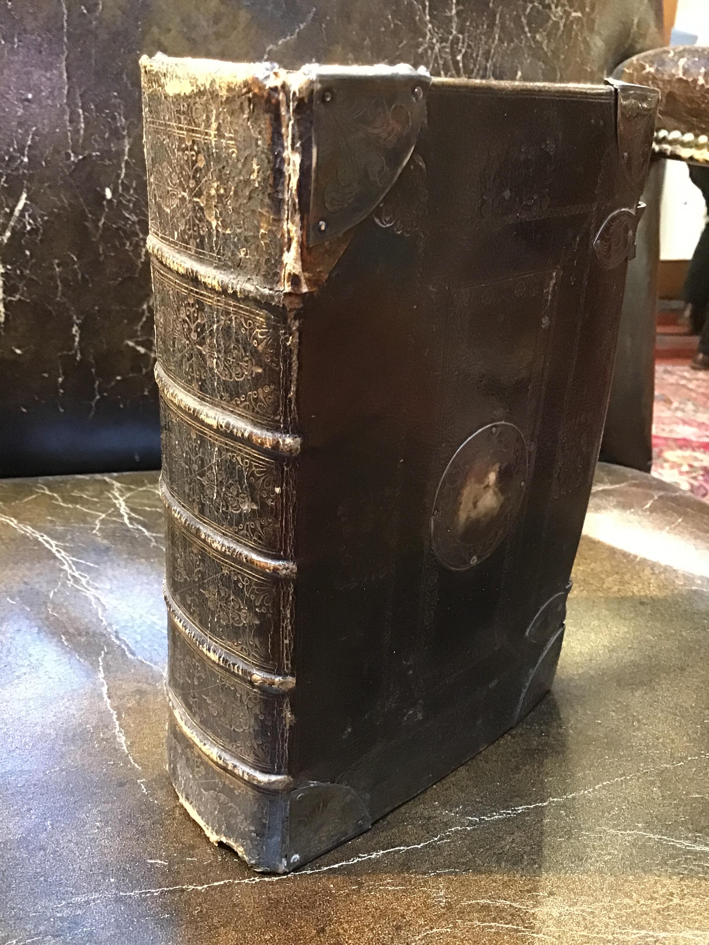 A William III Holy Bible, Old and New Testament bound with the Book of Common Prayer and the Whole - Image 7 of 11