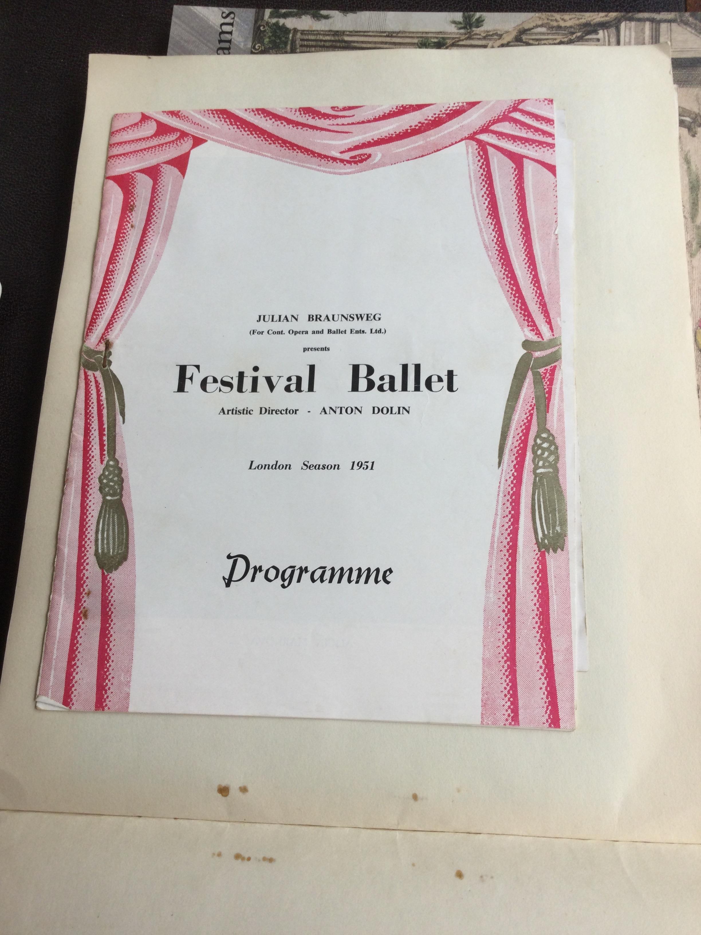 An extensive collection of theatre and ballet programmes c1950 mainly London, West End and Italian - Image 4 of 16