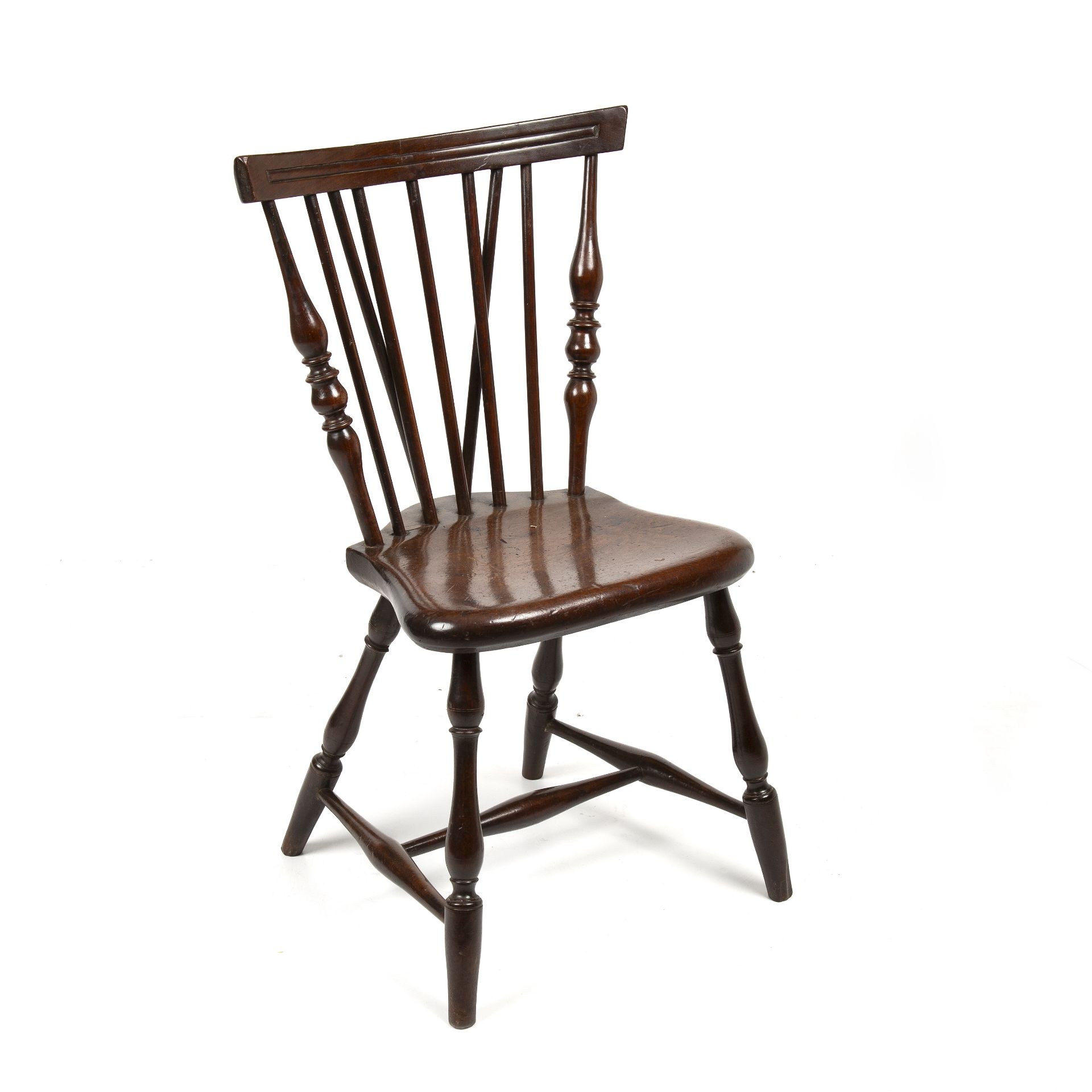 An 18th Century English red walnut fan back Windsor chair 48cm wide 42cm deep 47cm high seat, 91cm - Bild 4 aus 4