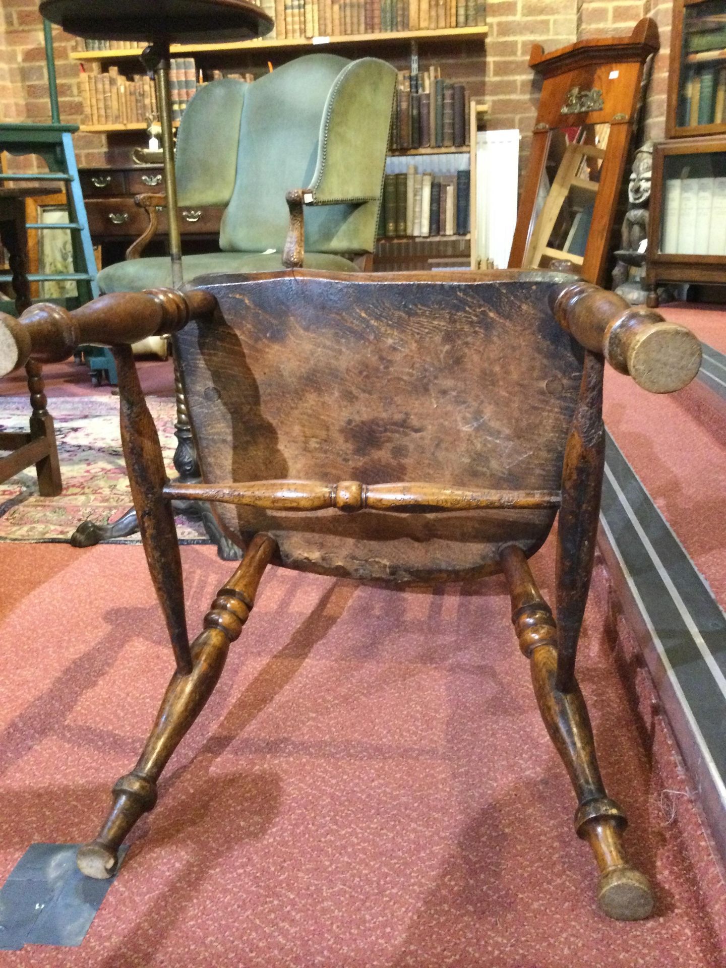 A 19th century ash and elm spindle back Windsor armchair with a pierced splat and turned supports, - Bild 7 aus 15