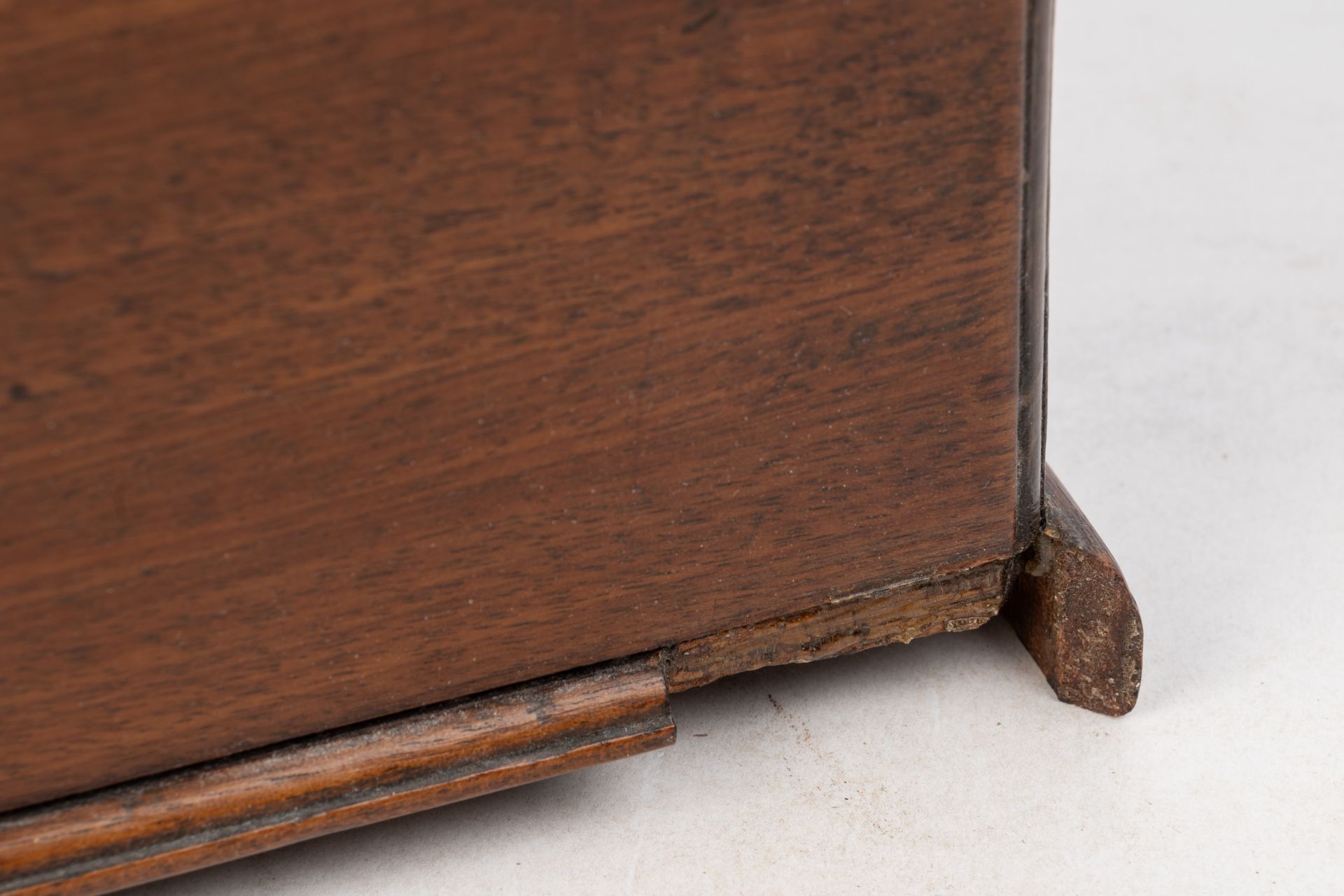 A Regency mahogany tea caddy 25cm wide a rosewood box and a parquetry box 22cm wide. - Bild 6 aus 6