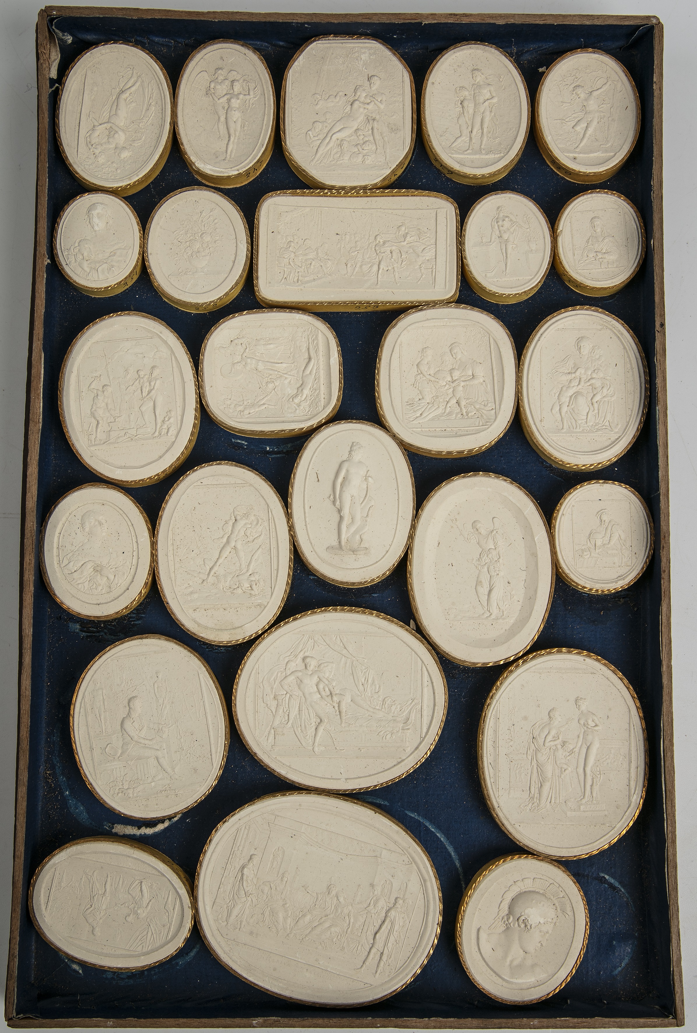 A large collection of Grand Tour plaster relief plaques approximately 400 in wooden trays. - Image 9 of 13