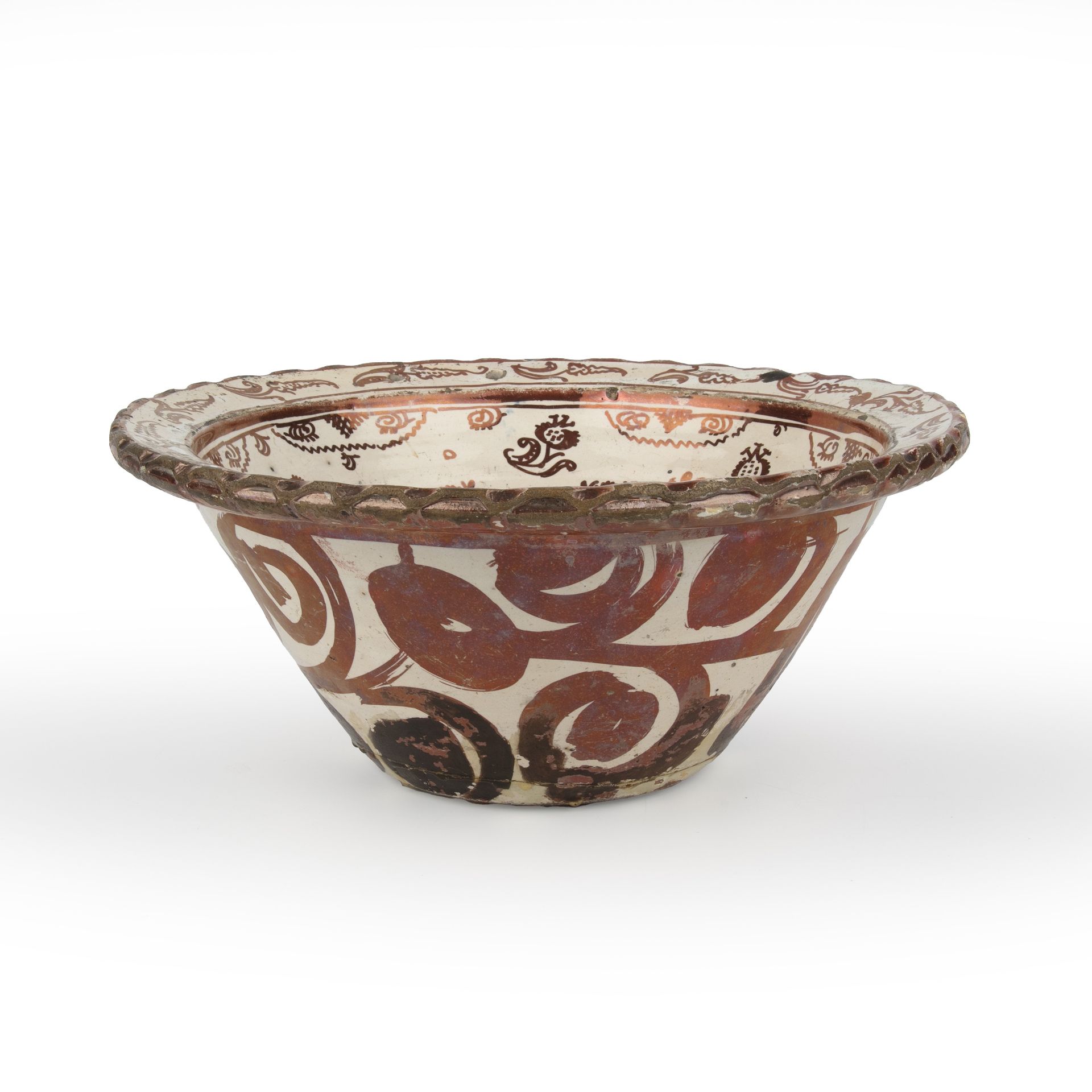 A 17th/18th century Hispano-Moresque copper lustre bowl with foliate decoration, 30cm diameter 12. - Image 3 of 4