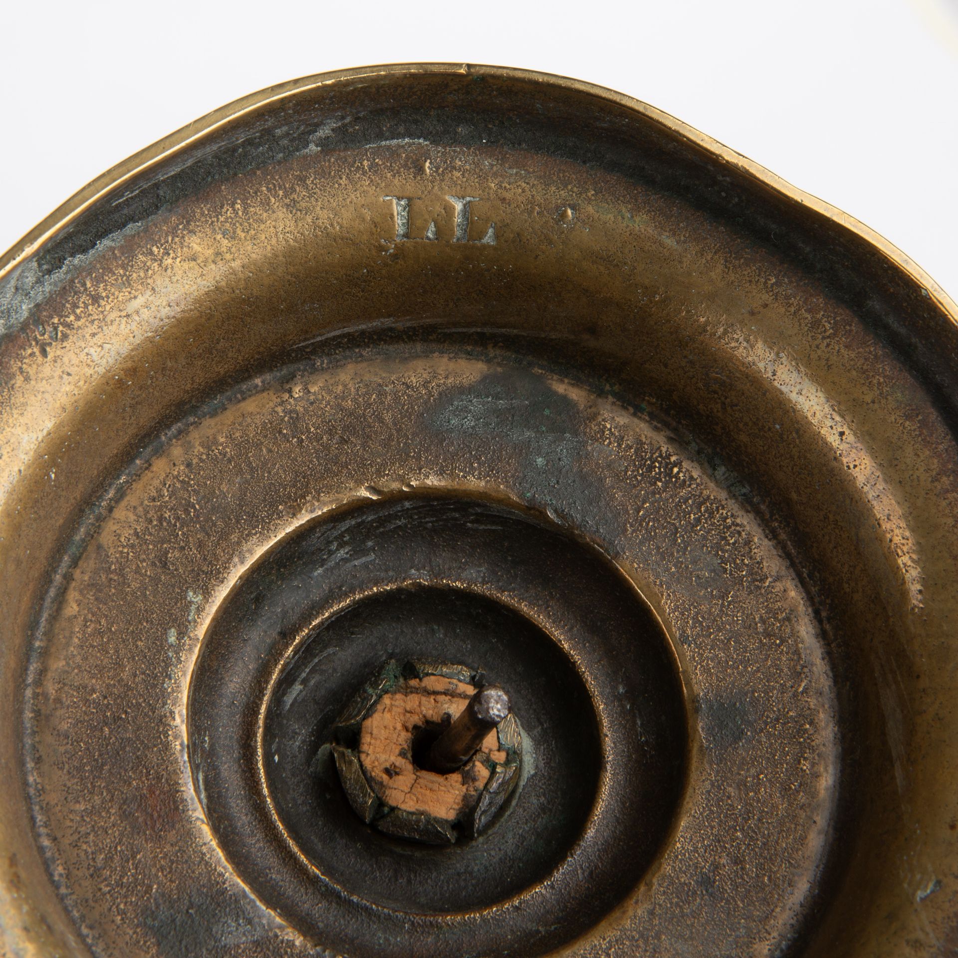 19th century brassware to include candlesticks, tapersticks and small Dickens figures - Image 3 of 4