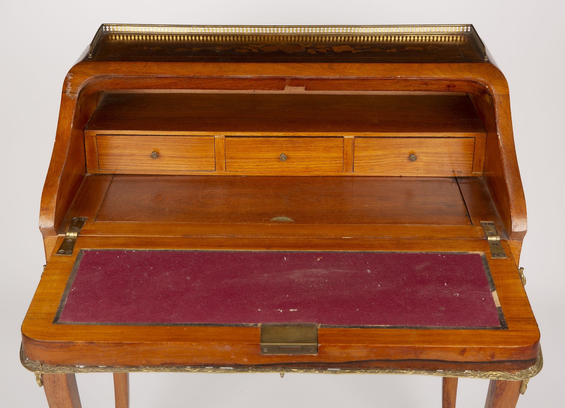 A late 19th century French walnut bureau de dame with marquetry inlay and gilt mounts 67cm wide 44cm - Bild 3 aus 6