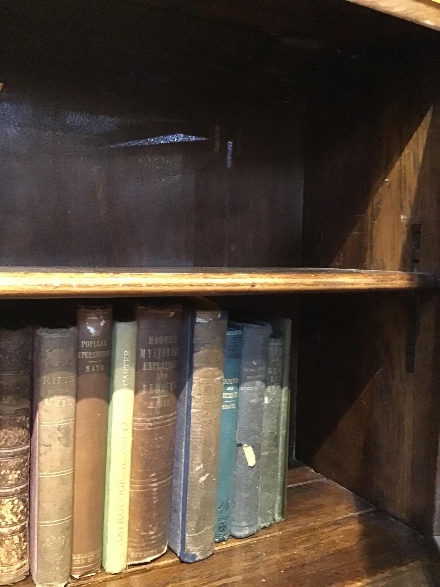 A Minty style three-tier oak bookcase with glazed doors, 90cm wide 150cm high - Bild 8 aus 16