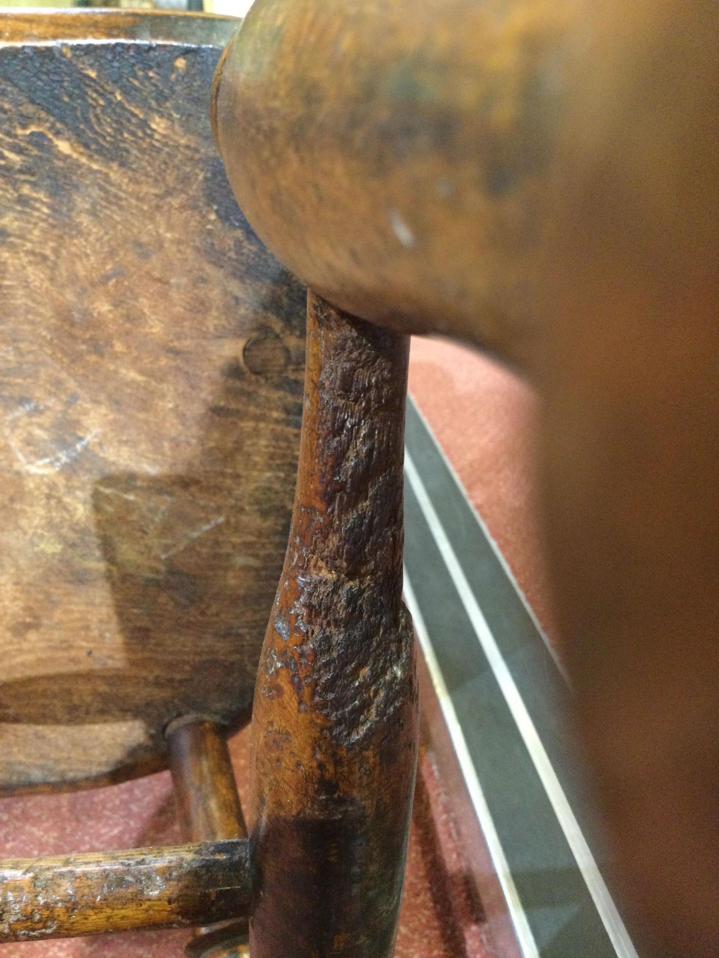 A 19th century ash and elm spindle back Windsor armchair with a pierced splat and turned supports, - Bild 5 aus 15