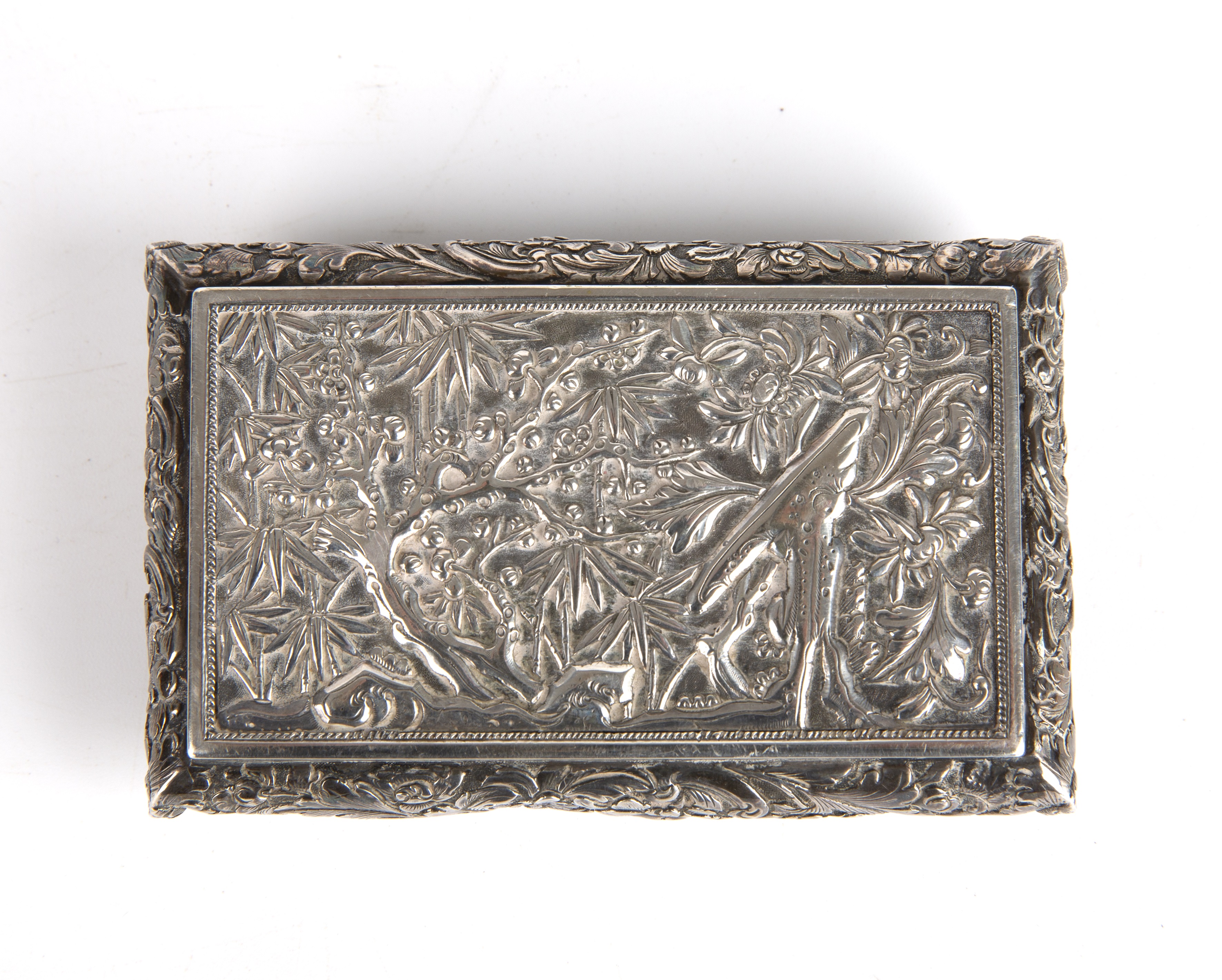 A 19th century silver plated snuff box with chinoiserie embossed decoration, makers mark IC, 10cm - Image 4 of 5