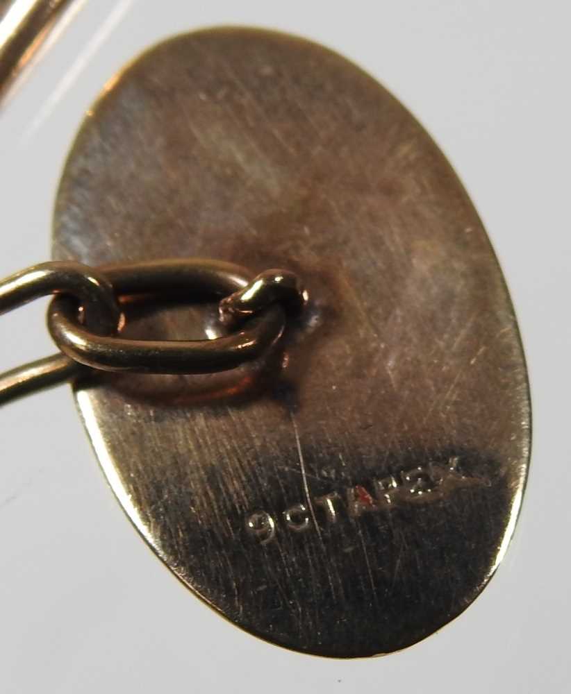 A pair of 9 carat gold cufflinks, of oval shape, engraved with initials, 7.7g, 21mm wide - Image 3 of 3