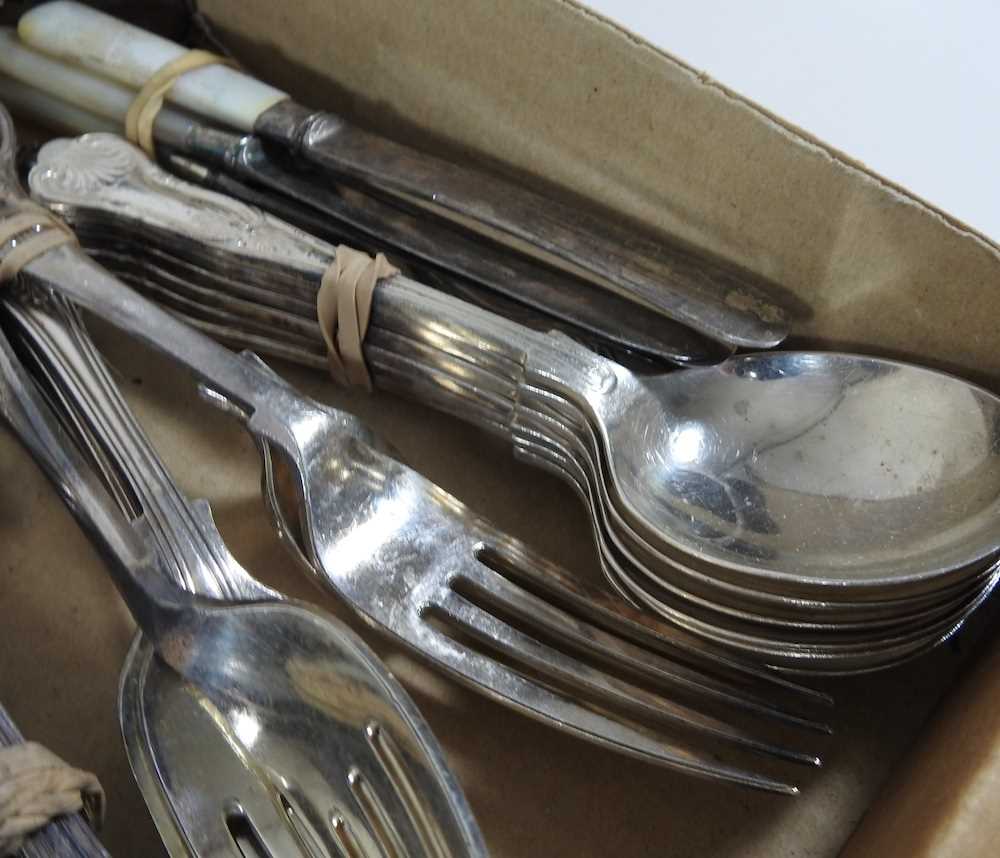 A Dutch silver spoon, together with a collection of silver plated cutlery, to include a Kings - Image 2 of 7