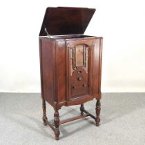 An early 20th century Philco radiogram, 110cm high