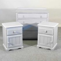 A pair of painted bedside cabinets, 41cm wide, together with a painted chest of drawers (3)