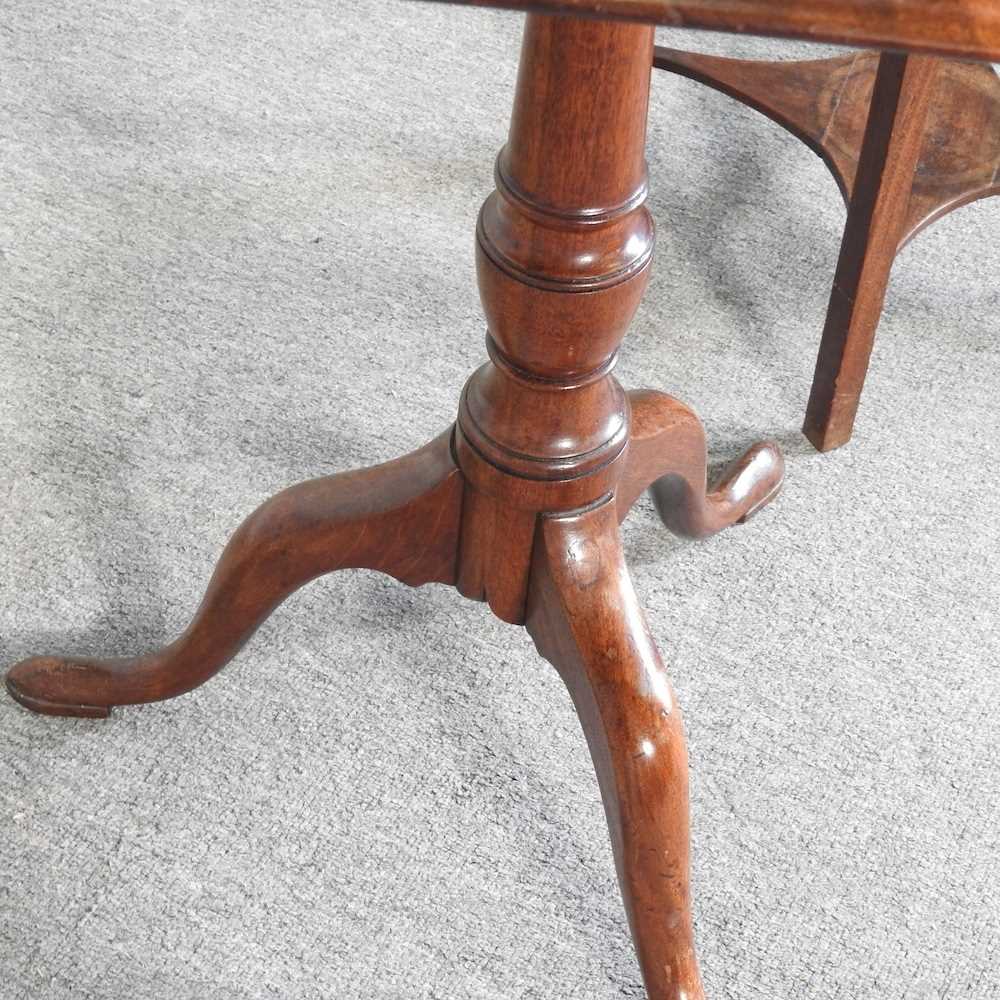 A George III mahogany tilt top occasional table, together with a night stand 47w x 49d x 67h cm - Image 2 of 5