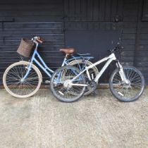 A Pendleton ladies bike, together with a mountain bike (2)