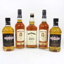 Two bottle of Aberlour single malt whisky, aged 10 years, two bottles of Drambuie and a Jack Daniels