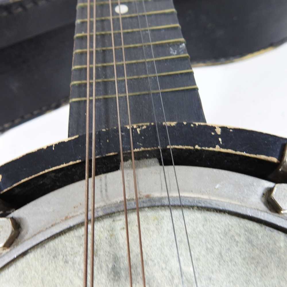 An early 20th century banjolele, 55cm long, cased - Image 9 of 13