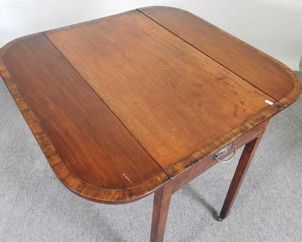 A 19th century mahogany and crossbanded pembroke table, on square legs 86w x 92d x 76h cm - Image 2 of 3