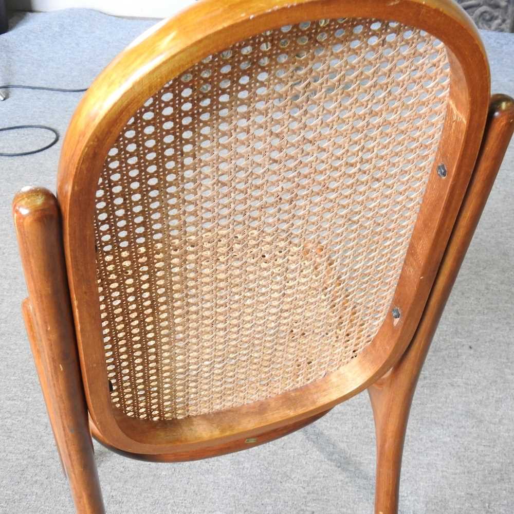 A set of four cane seated bentwood dining chairs (4) - Image 5 of 8