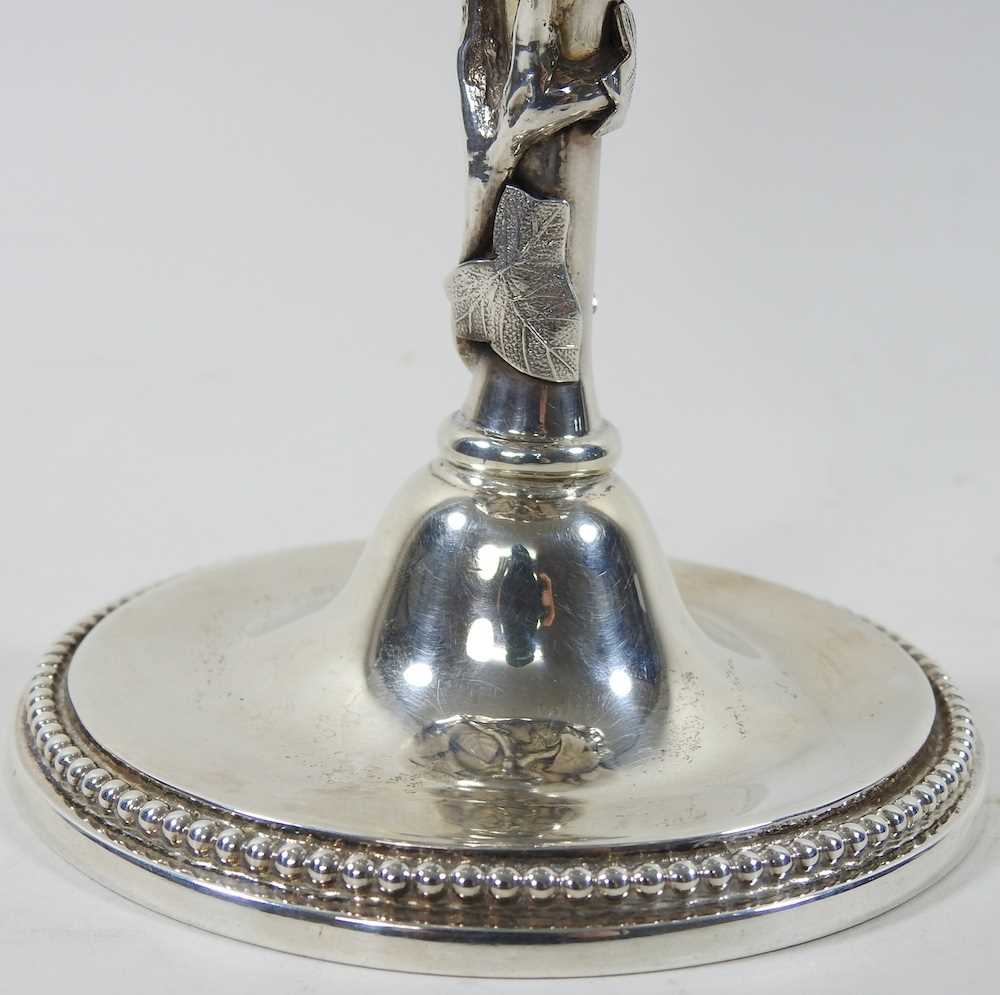A Victorian Irish silver goblet, having a vyne encrusted stem and beaded foot, by West & son, Dublin - Image 3 of 7
