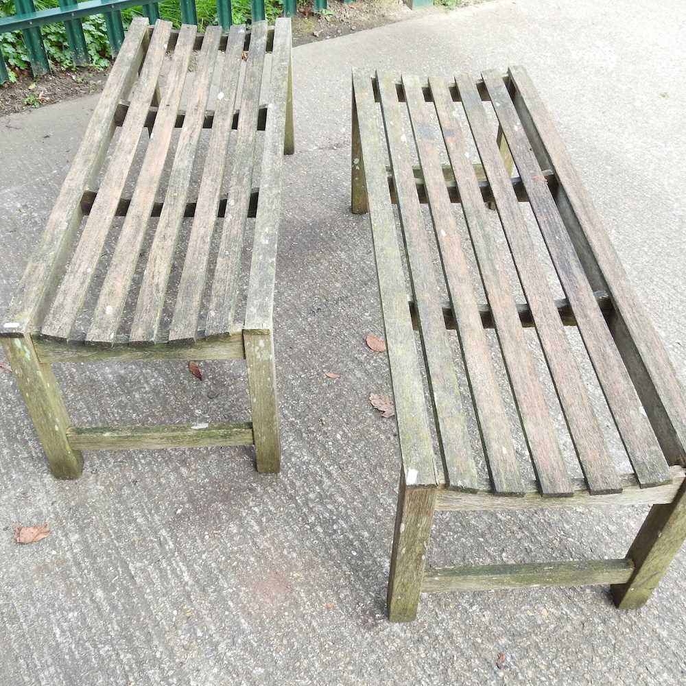 A pair of slatted hardwood garden benches (2) 140w x 48d x 44h cm - Image 2 of 4