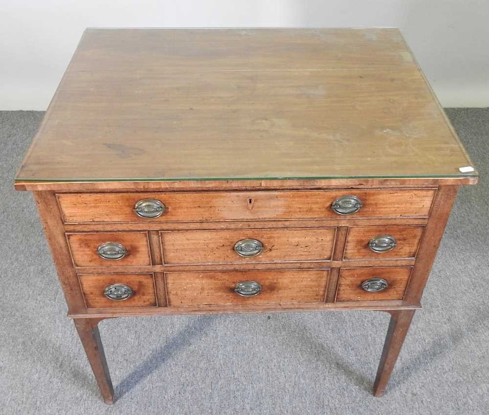 A George III mahogany dressing chest, on square legs 81w x 59d x 82h cm - Image 3 of 8