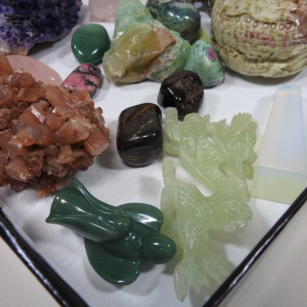 A collection of carved hardstone items and rock samples and Chinese jade coloured animals - Image 3 of 4