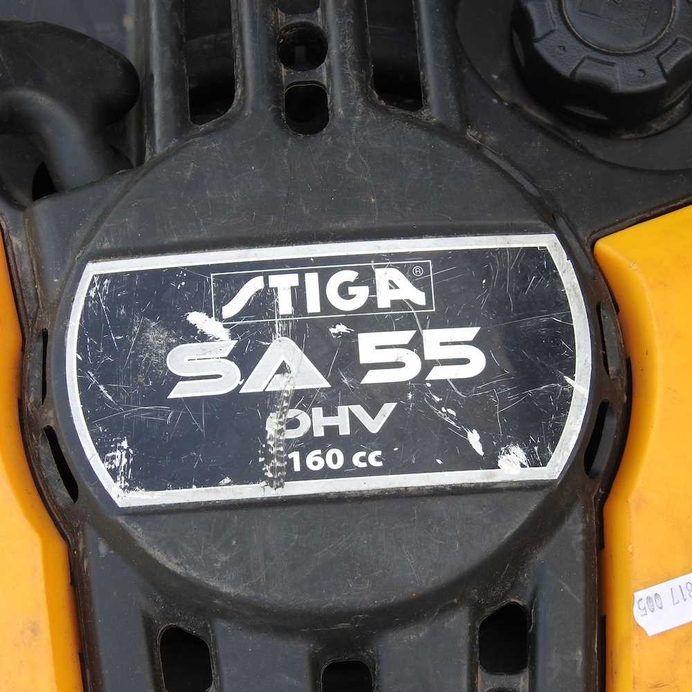 A yellow Stiga SA55 petrol lawnmower - Image 3 of 5