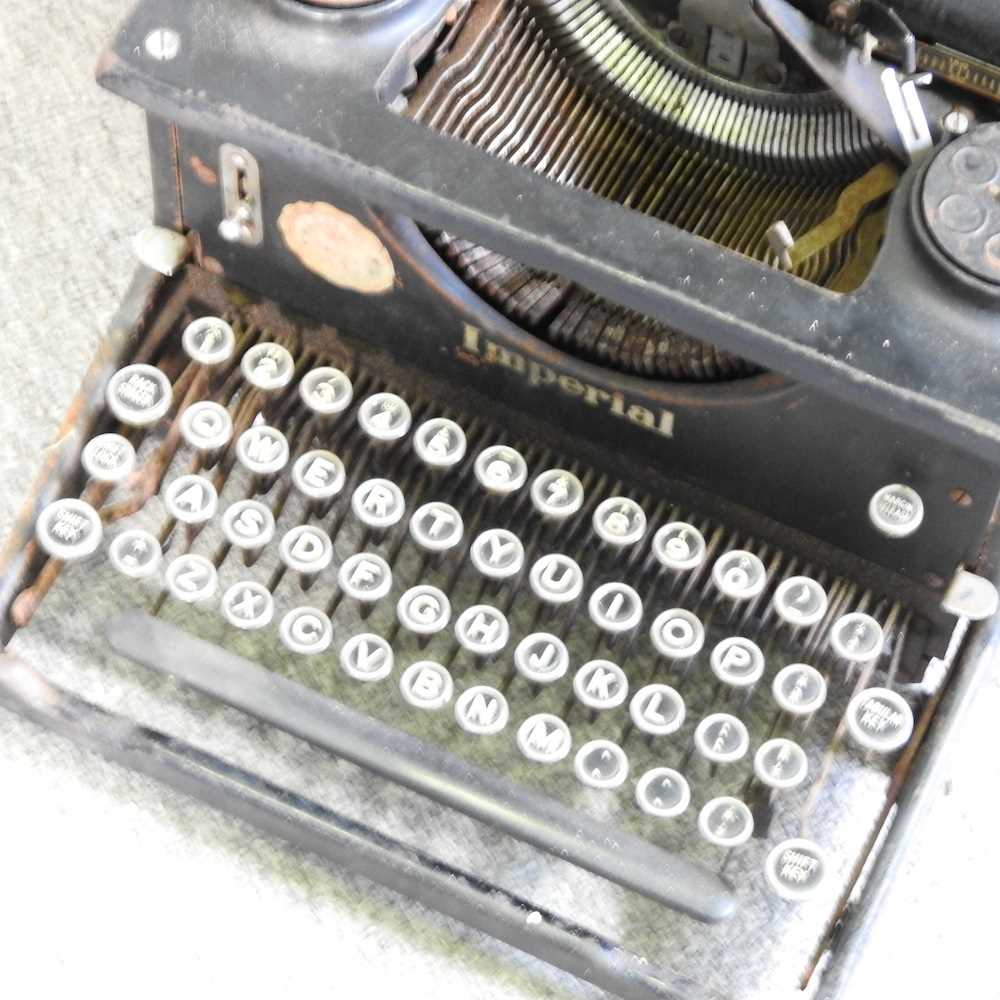 A vintage Imperial typewriter, together with another and a Universal money checker (3) - Image 5 of 9