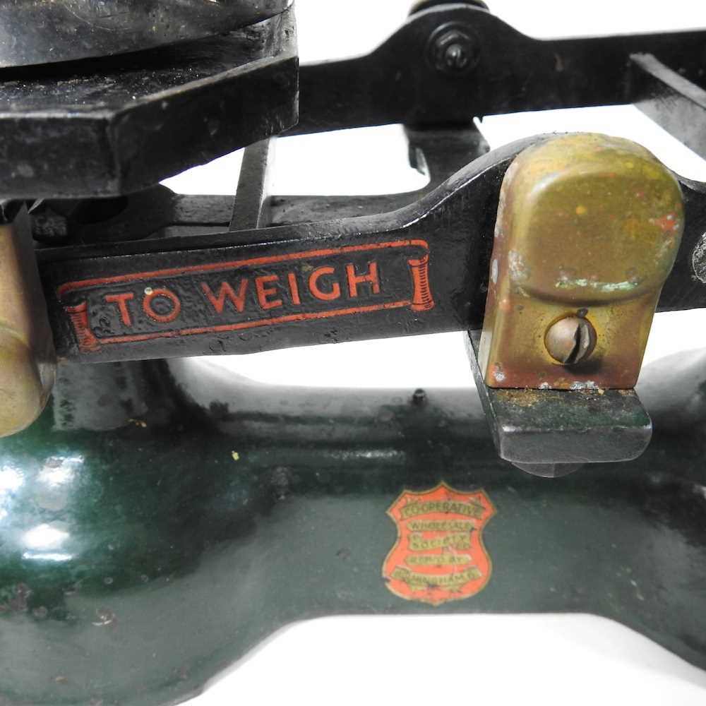 A set of mid 20th century cast iron kitchen scales, 38cm wide and weights - Image 3 of 5