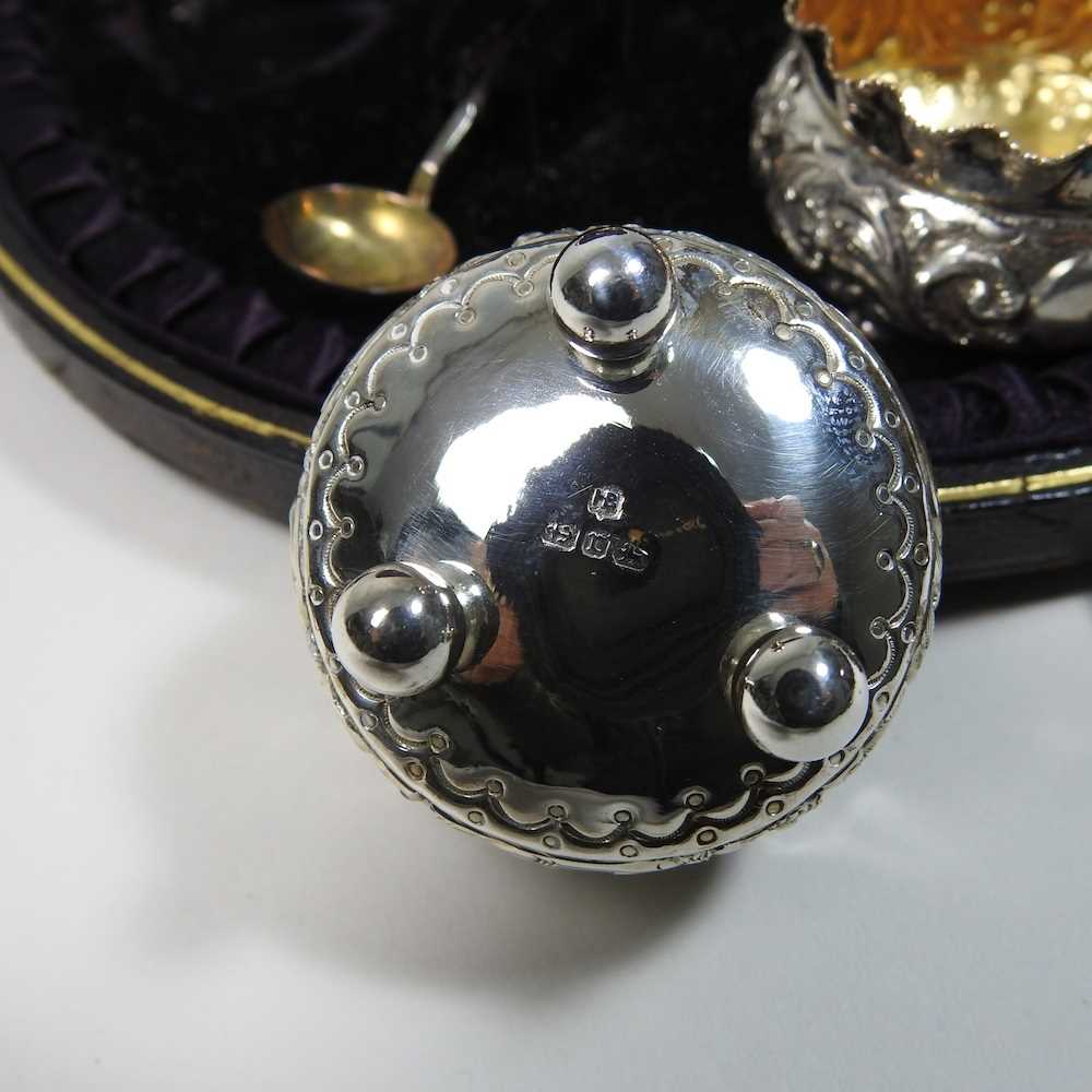 A set of four Victorian silver open salts, each of circular shape with a crimped rim, together - Image 5 of 9