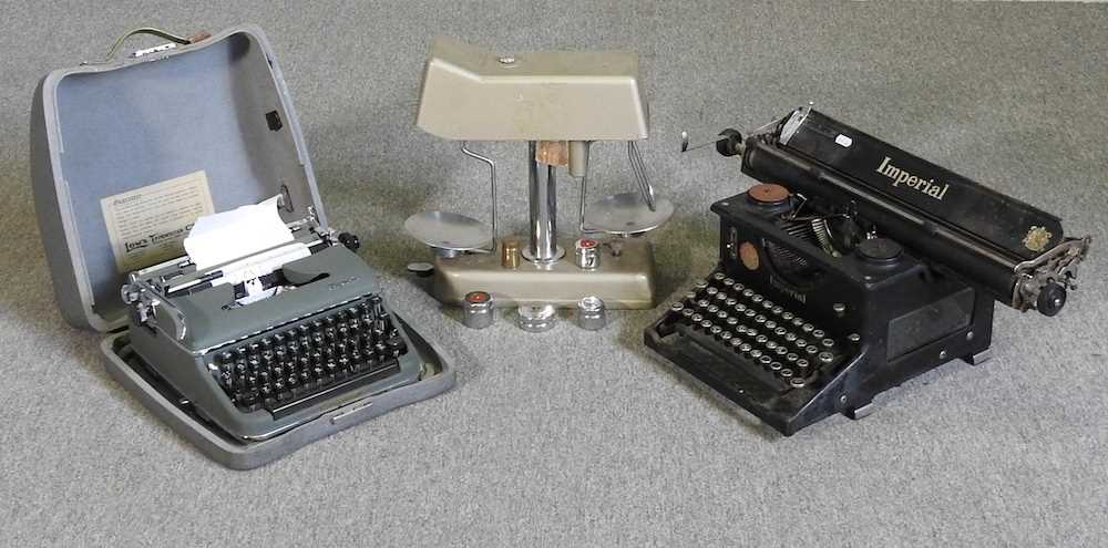 A vintage Imperial typewriter, together with another and a Universal money checker (3) - Image 3 of 9