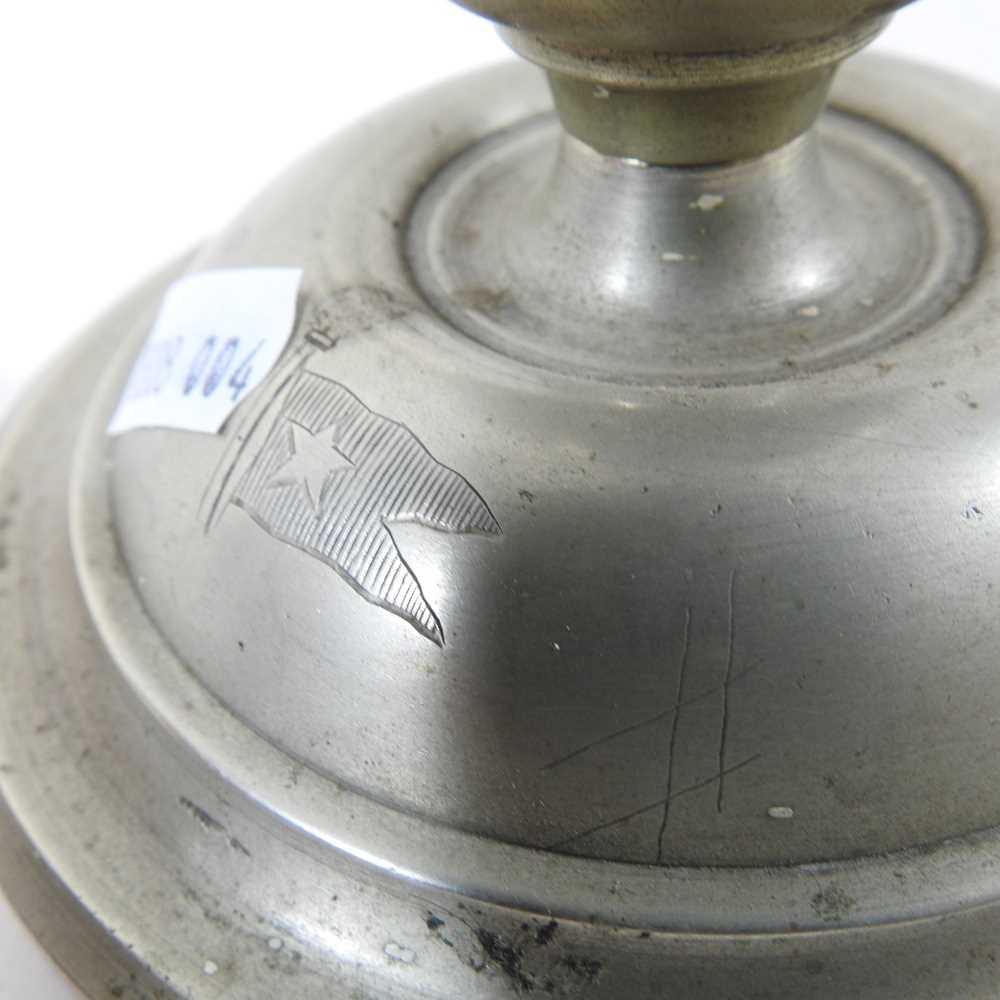 An early 20th century brass ship's oil lamp, with engraved White Star Line flag, on a gimbal - Image 6 of 7