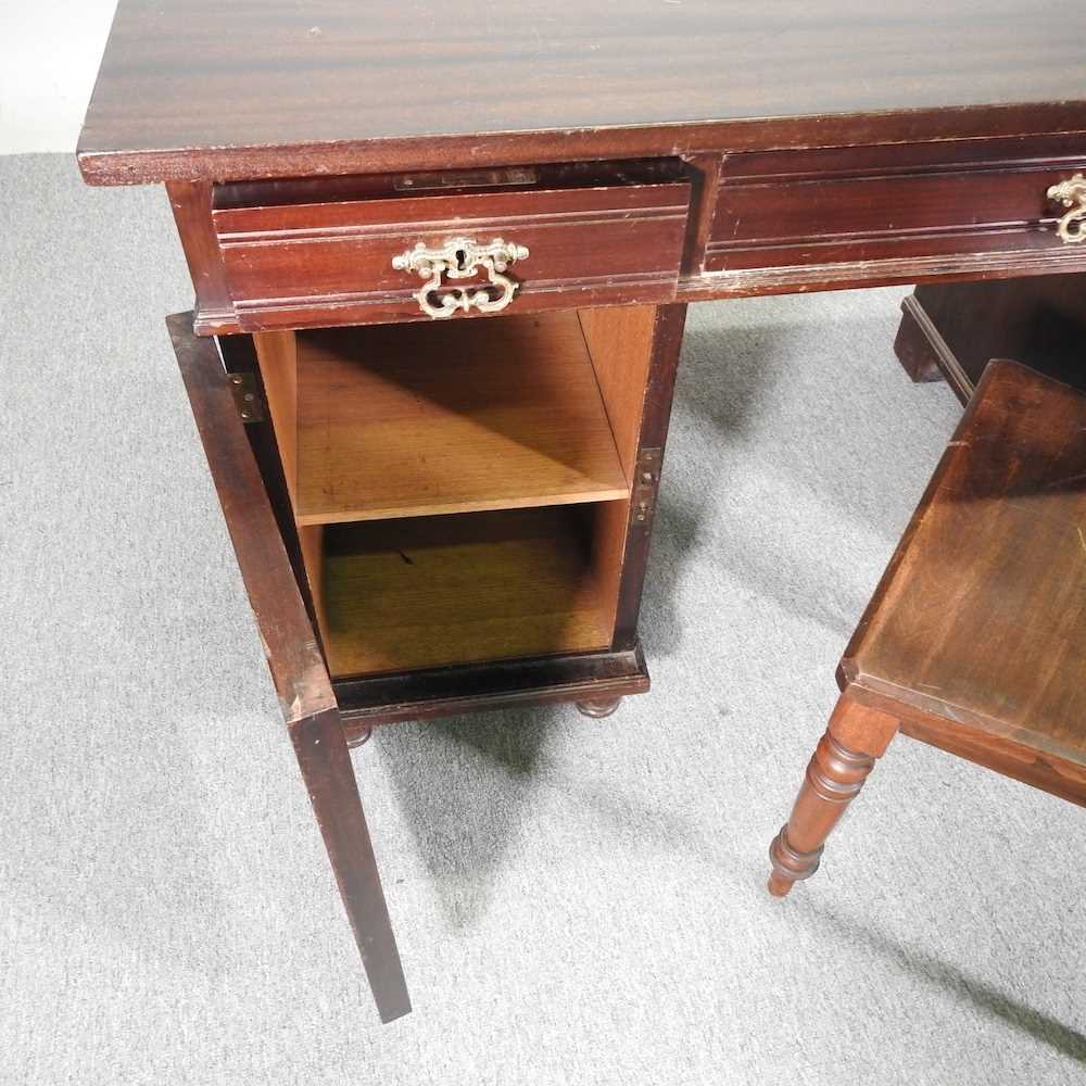 An early 20th century twin pedestal desk, together with a Victorian hall chair (2) 140w x 69d x - Image 2 of 6