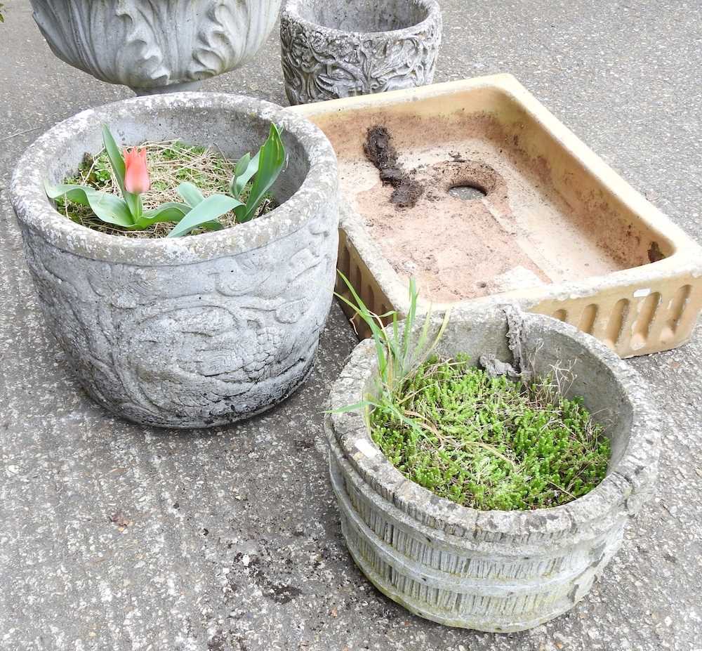 A stoneware sink, 64cm wide, together with four various cast stone garden pots (5) - Image 2 of 4