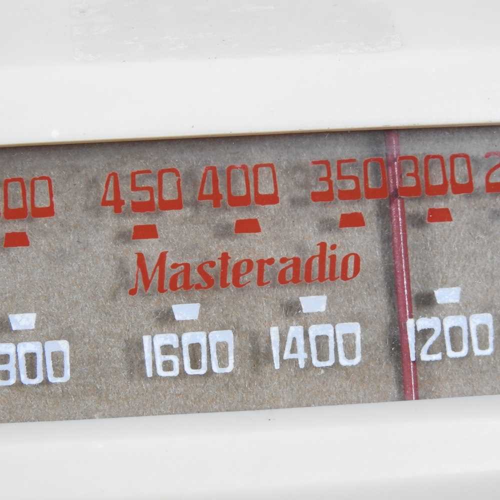 A 1930's Master Radio Ltd white bakelite cased radio, 26cm wide - Image 3 of 6