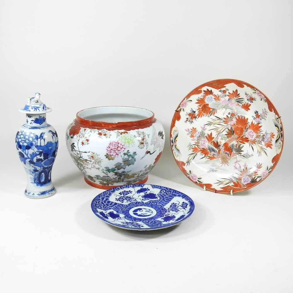 A Japanese kutani jardiniere, 27cm wide, together with a Chinese blue and white vase and cover and