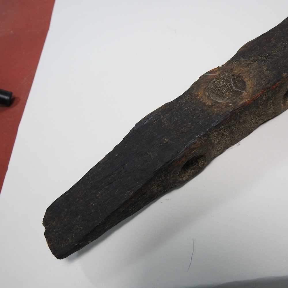 An antique wooden oyster stick or pole, with lime putty holes, 156cm long - Image 6 of 7