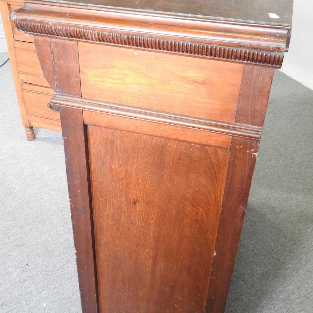 An Edwardian satin walnut dressing chest, together with a Victorian bookcase top, 96cm wide (2) - Image 3 of 10