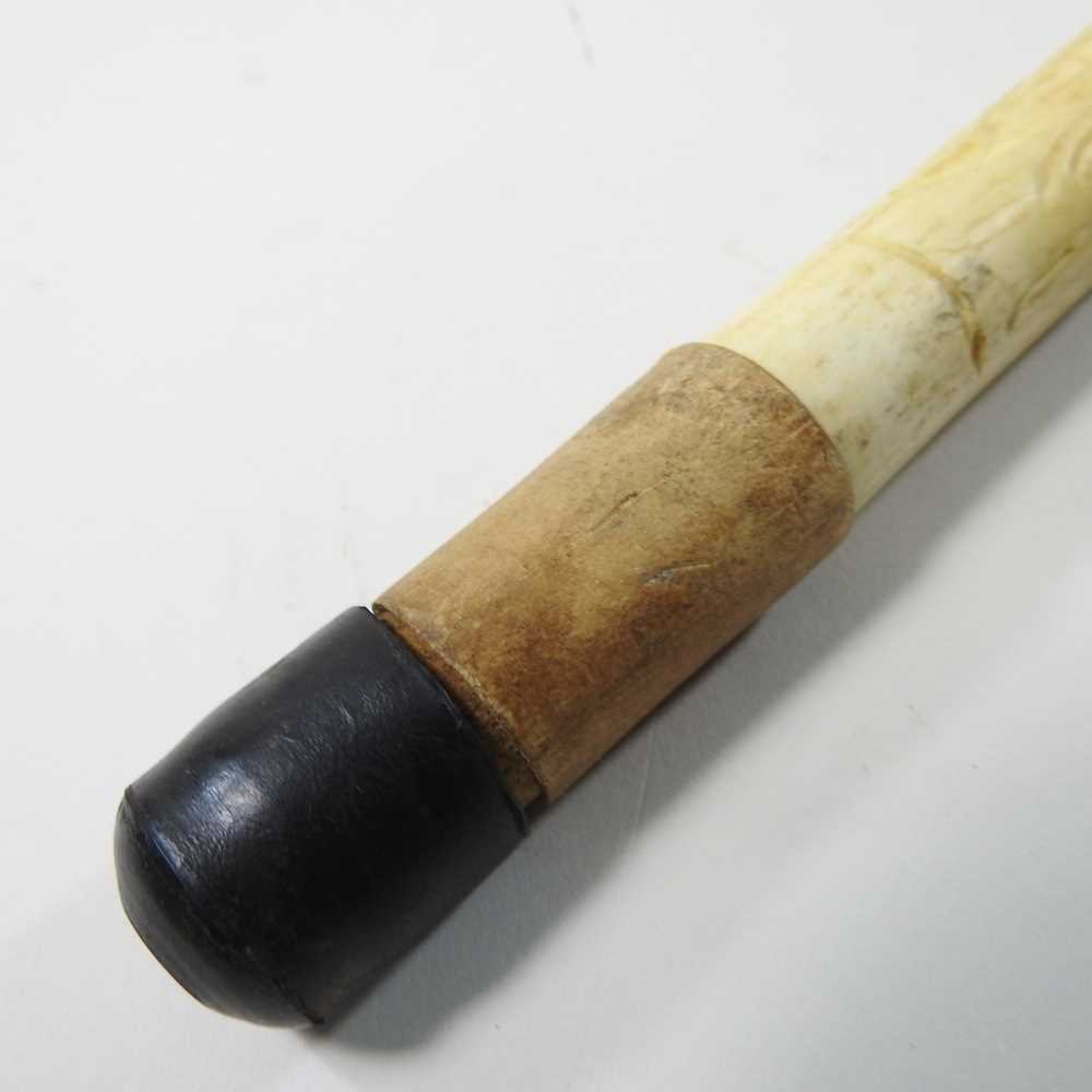 A Chinese carved bone sectional walking stick, with a horn handle, 85cm long - Image 7 of 7