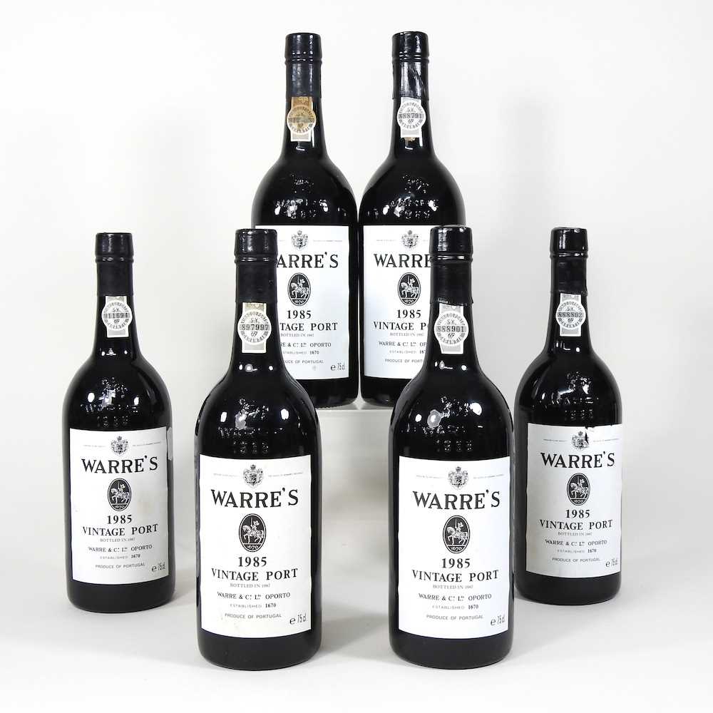 Six bottles of Warre's 1985 vintage port, bottled in 1987, each 75cl, boxed (6) Overall condition