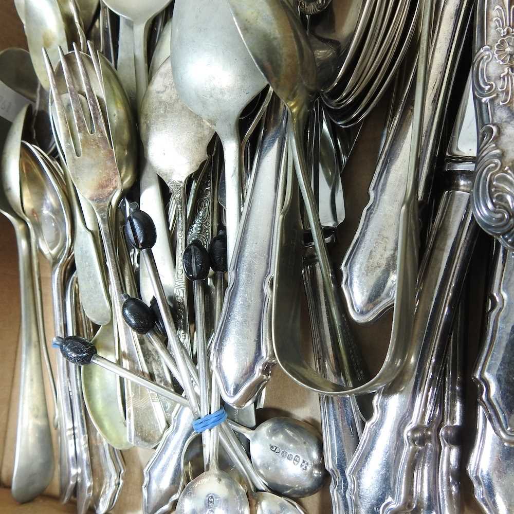 A collection of silver plated and silver cutlery - Image 2 of 3