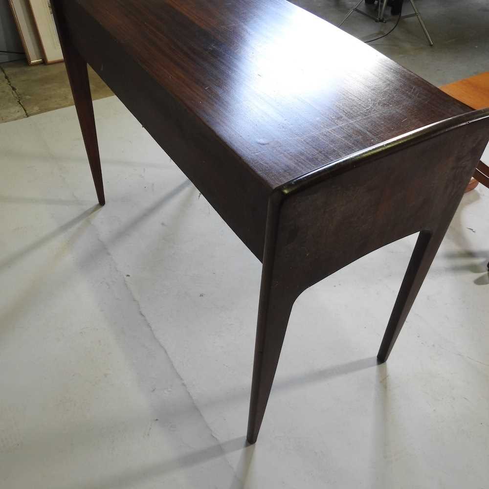 A 1960's teak side table, together with a nest of two 1970's occasional tables (2) 107w x 47d x - Bild 2 aus 4