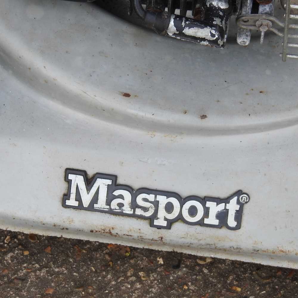 A Masport 18 petrol lawnmower - Image 4 of 5