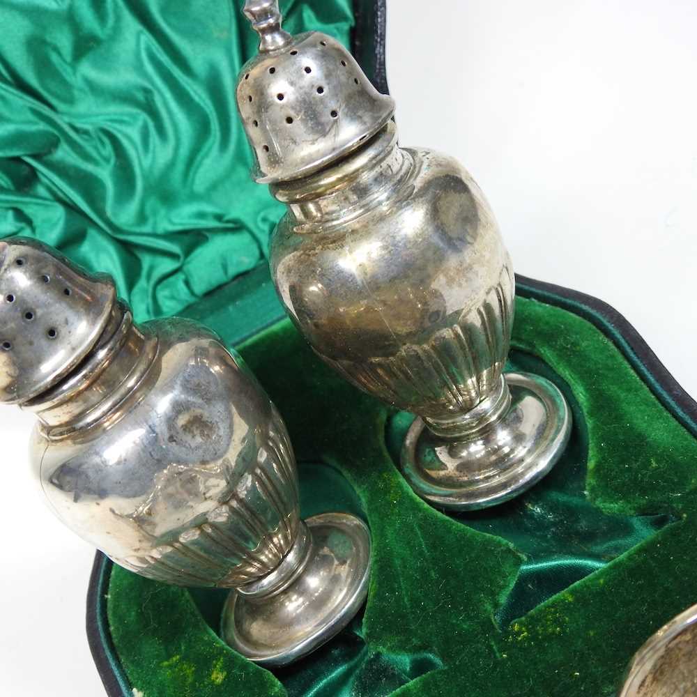 A pair of Victorian silver peppers, each of baluster form, 91g, 10cm high, in a fitted case, - Image 7 of 7