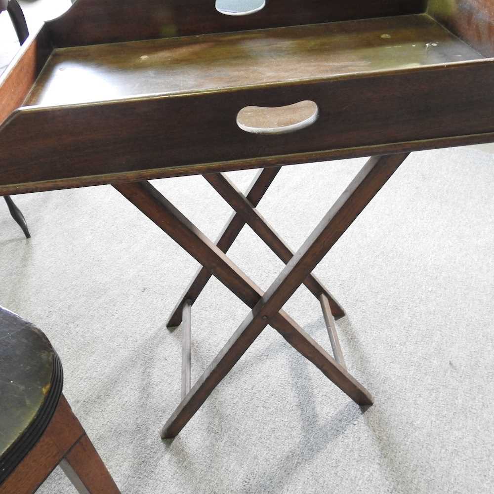 An Edwardian occasional table, together with a folding butler's tray on stand and a side table, - Image 8 of 8
