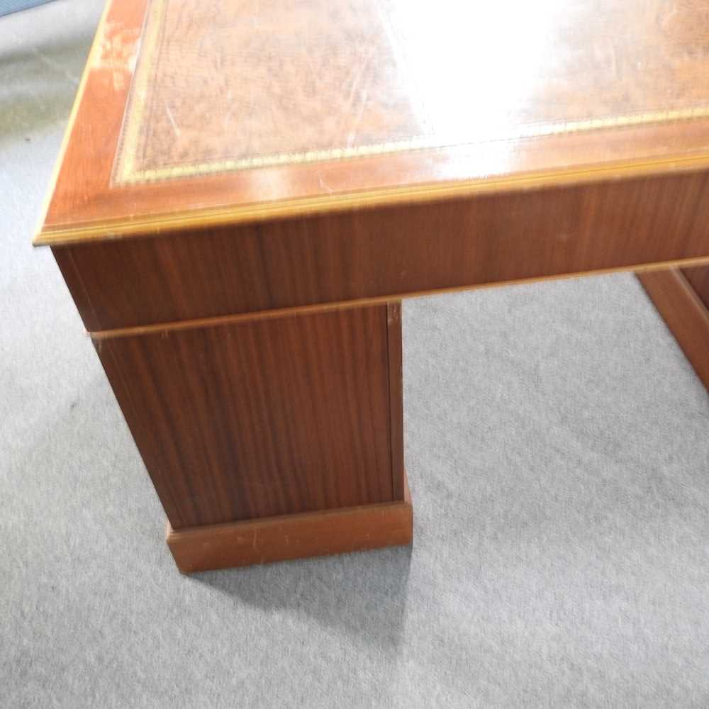 A large reproduction yew wood pedestal desk, with an inset top 152w x 90d x 77h cm - Image 10 of 10