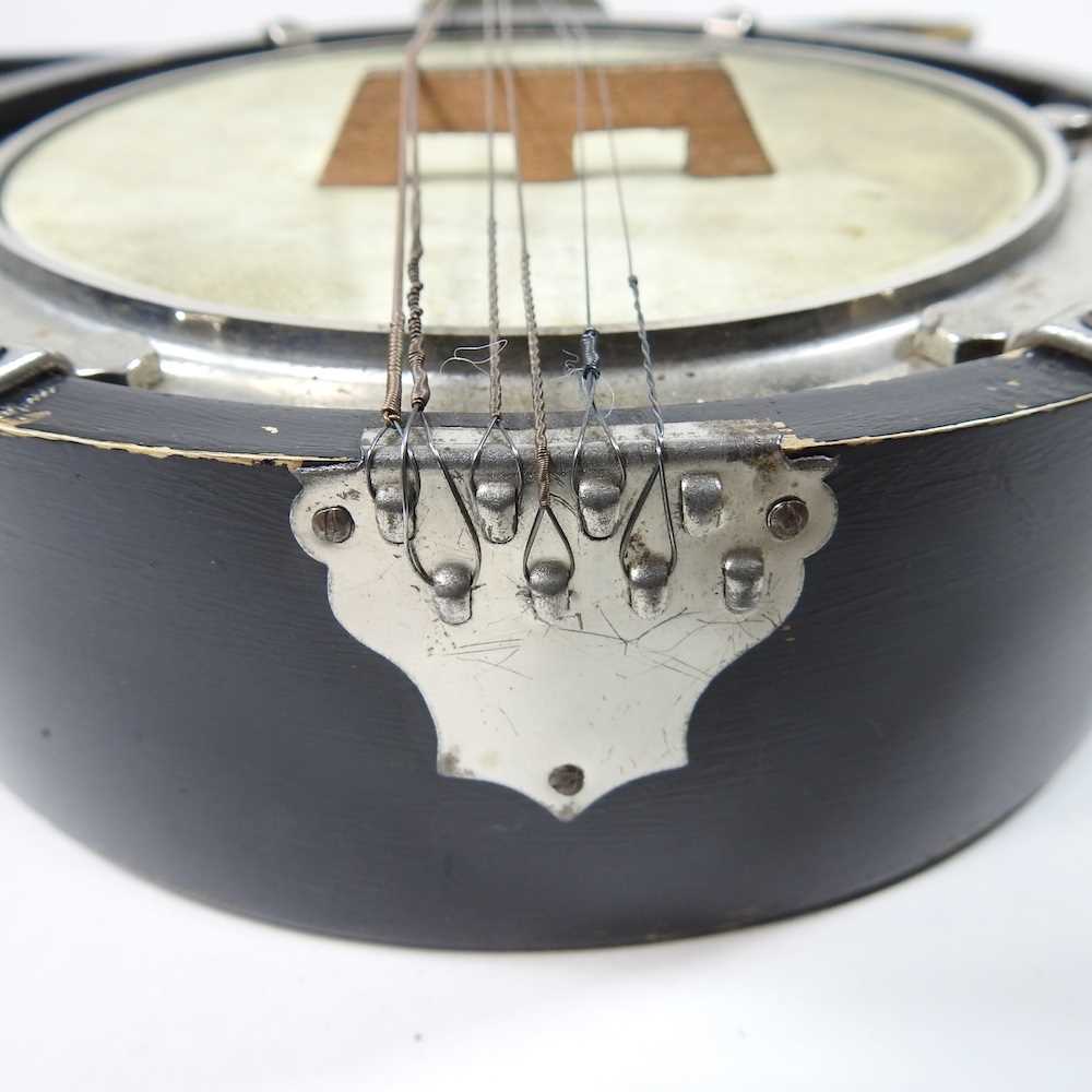 An early 20th century banjolele, 55cm long, cased - Image 8 of 13