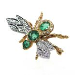 A 9 carat gold, emerald and diamond brooch, in the form of bee, 3.3g, 22mm wide, boxed